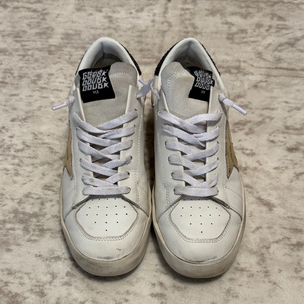 Golden Goose White and Gold Women’s Stardans. 39. Worn only a couple times.